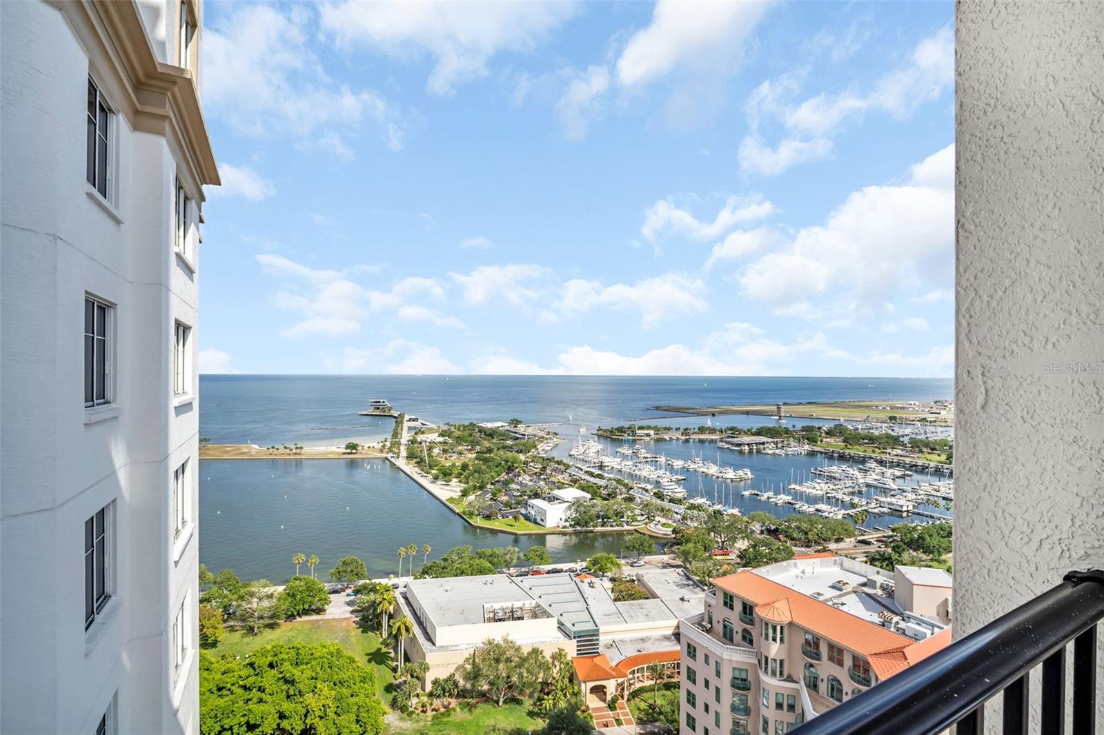 PARKSHORE PLAZA CONDO - Residential
