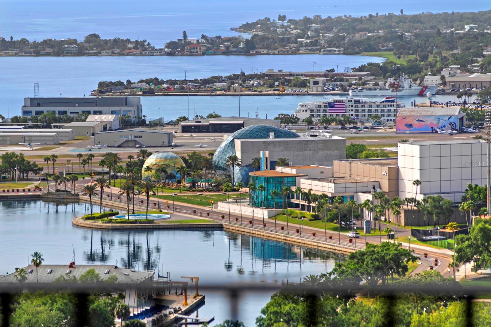 PARKSHORE PLAZA CONDO - Residential