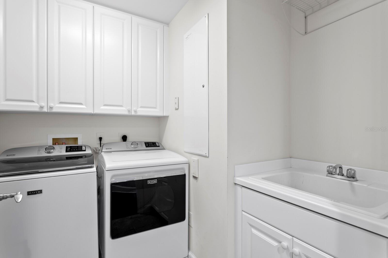 PARKSHORE PLAZA CONDO - Residential