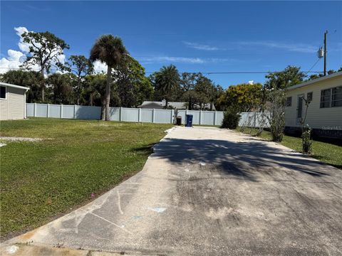5911 PEONY ROAD VENICE FL 34293