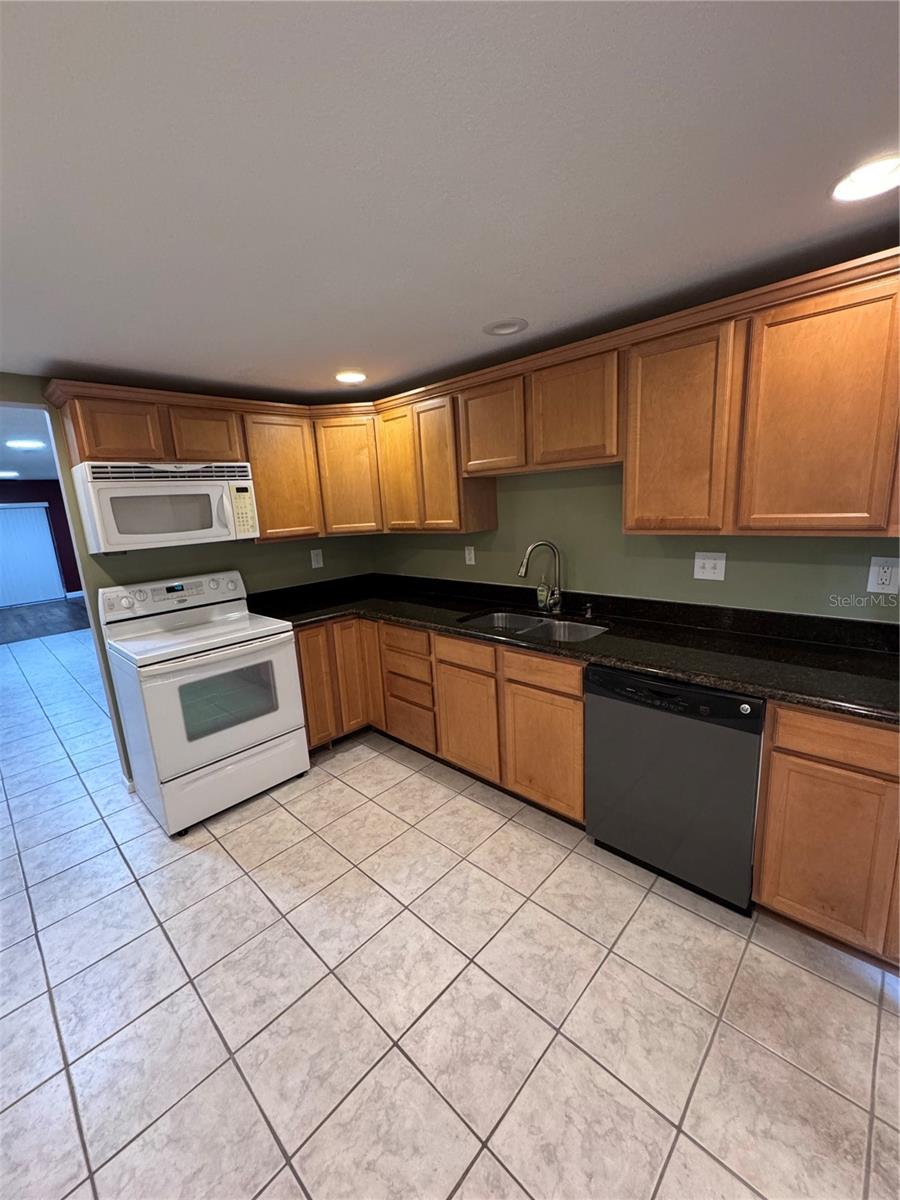 YORKTOWN AT BEACON PLACE - Residential