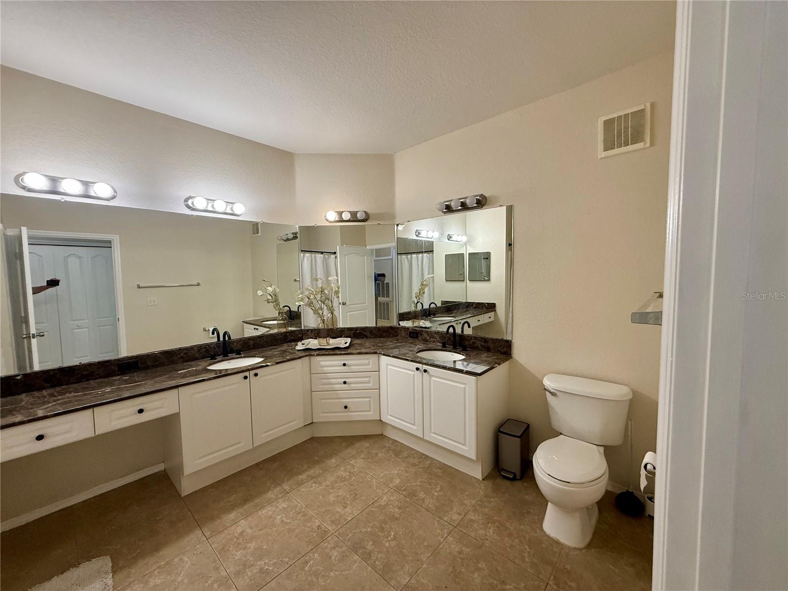 GRAND BELLAGIO AT BAYWATCH CONDO THE - Residential Lease