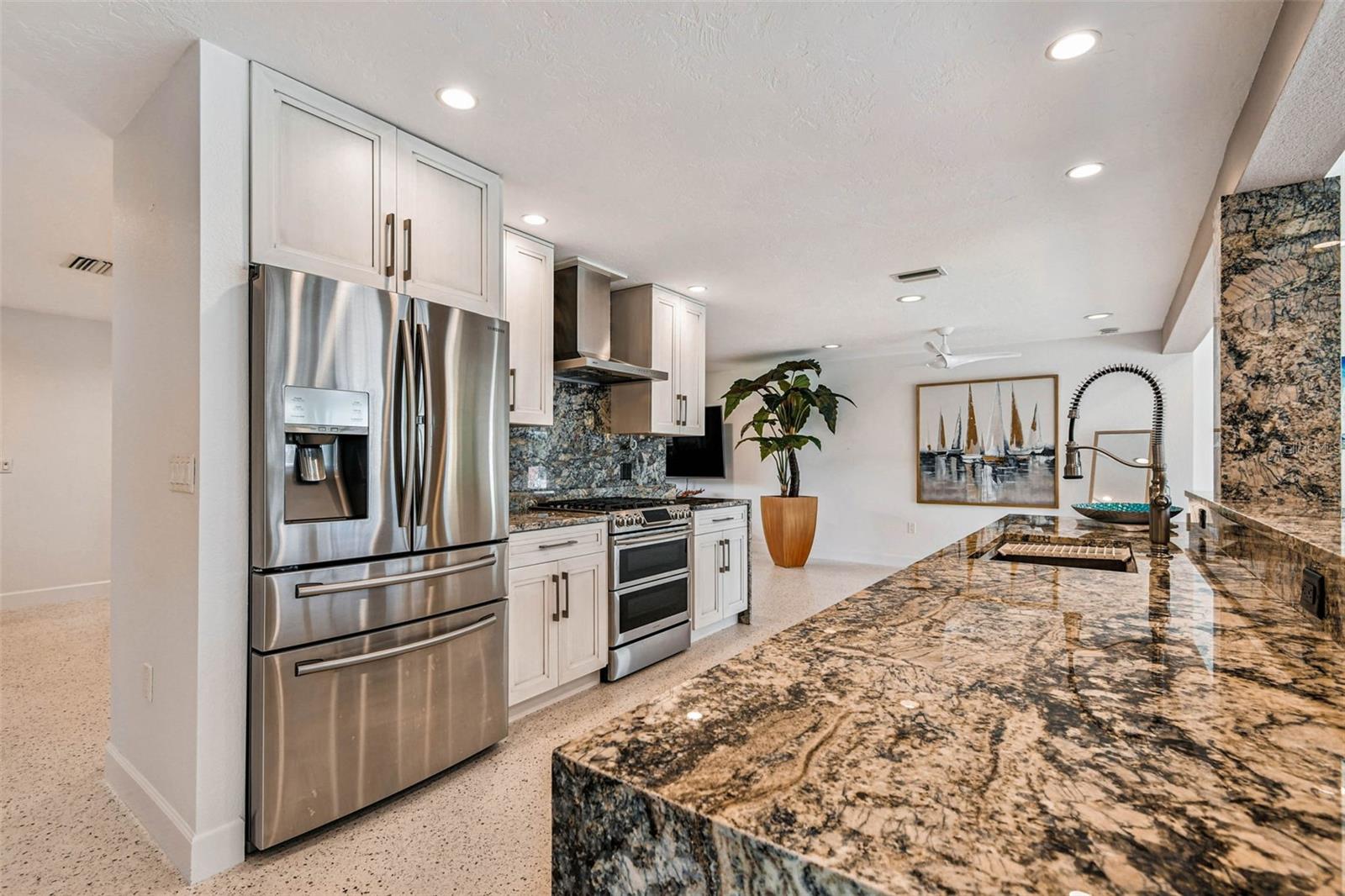 CORAL SHORES - Residential