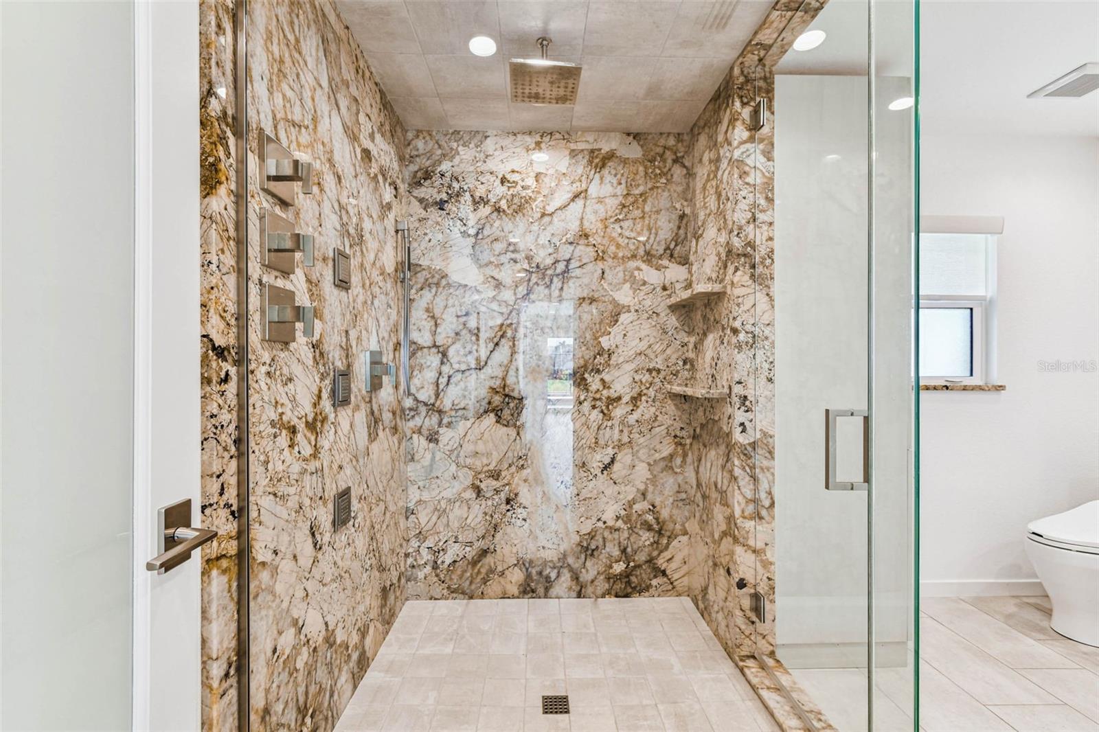 CORAL SHORES - Residential