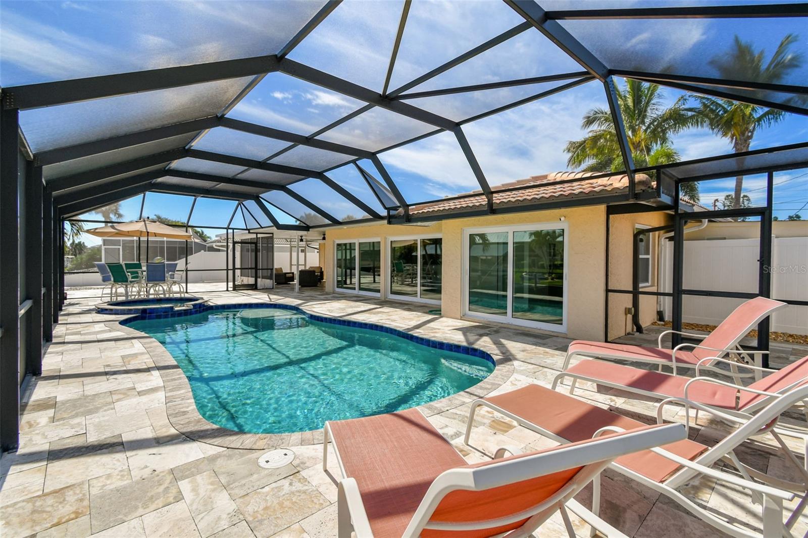 CORAL SHORES - Residential