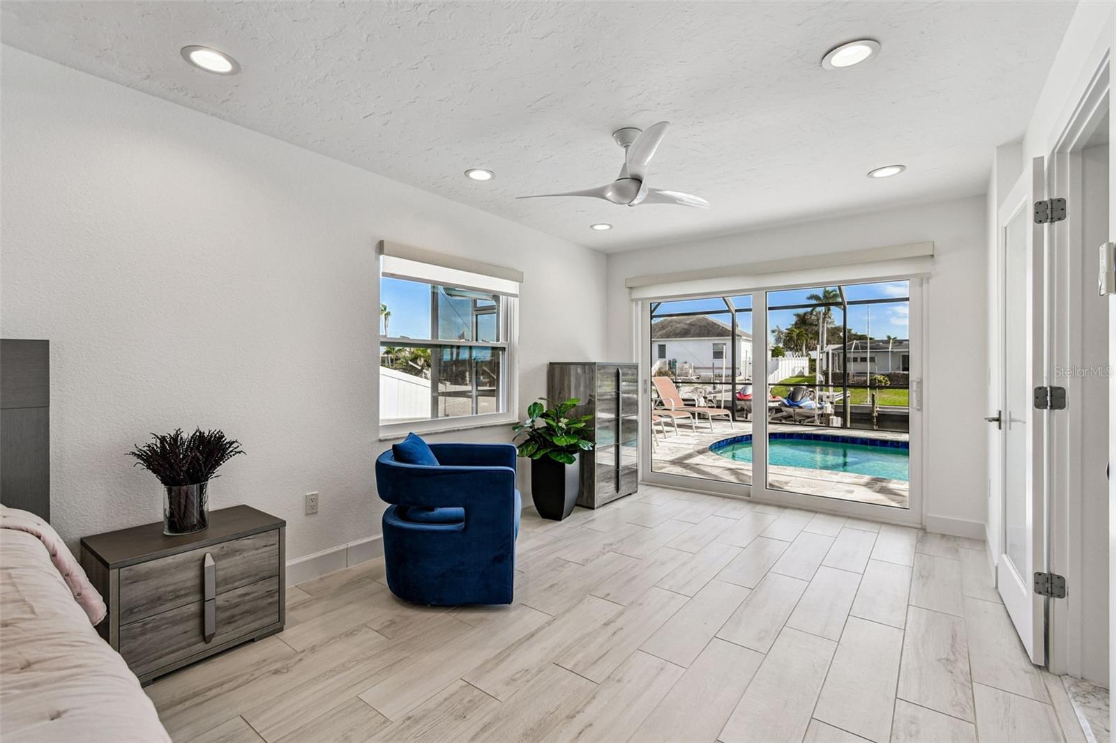 CORAL SHORES - Residential