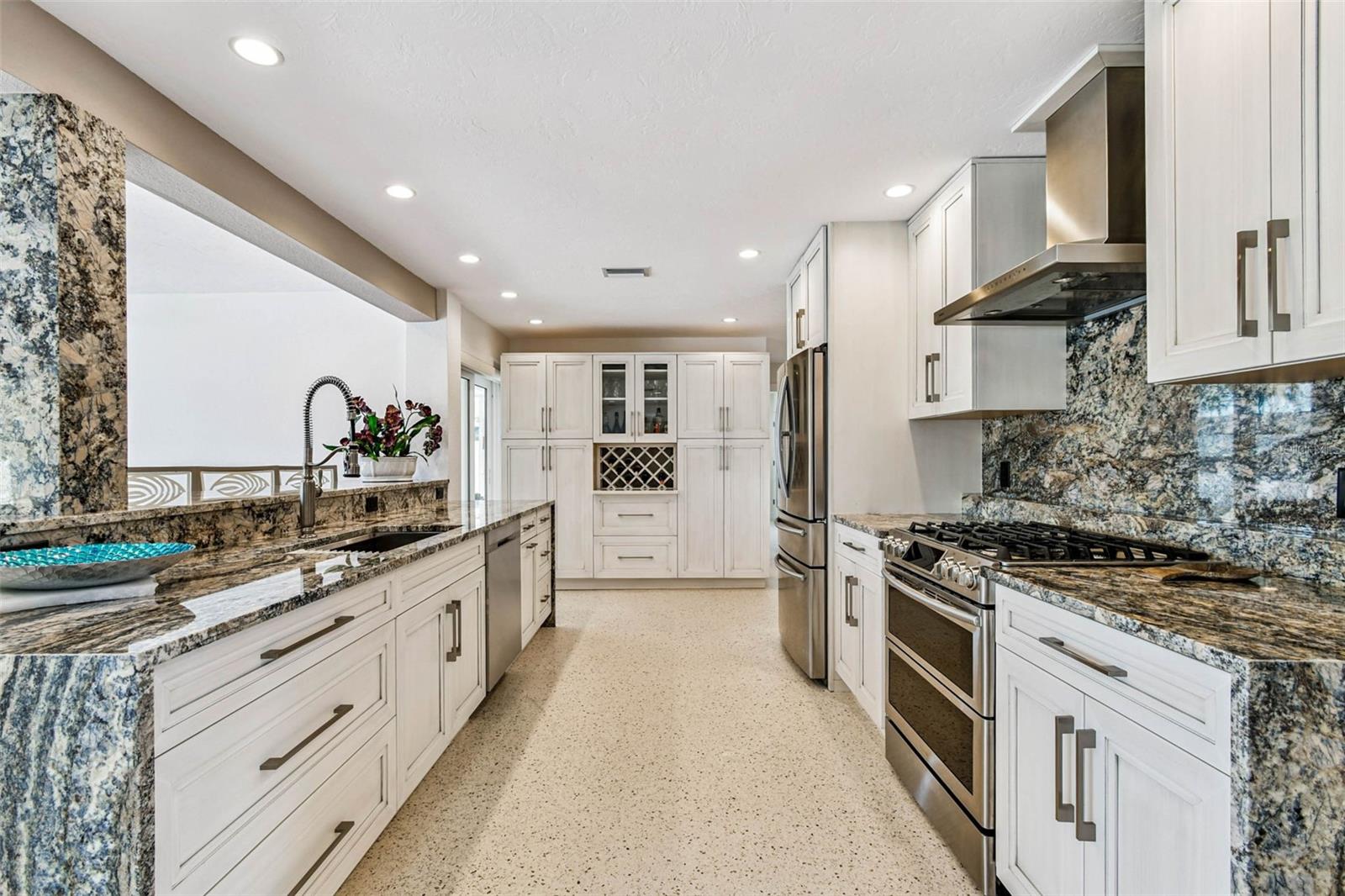 CORAL SHORES - Residential