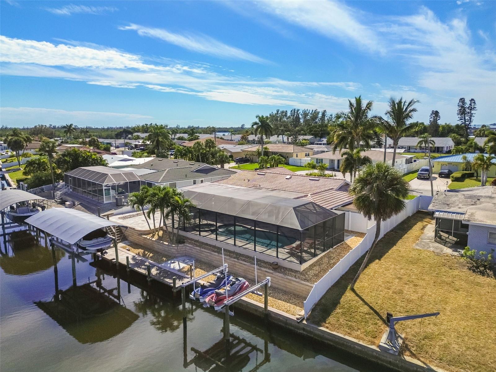 CORAL SHORES - Residential