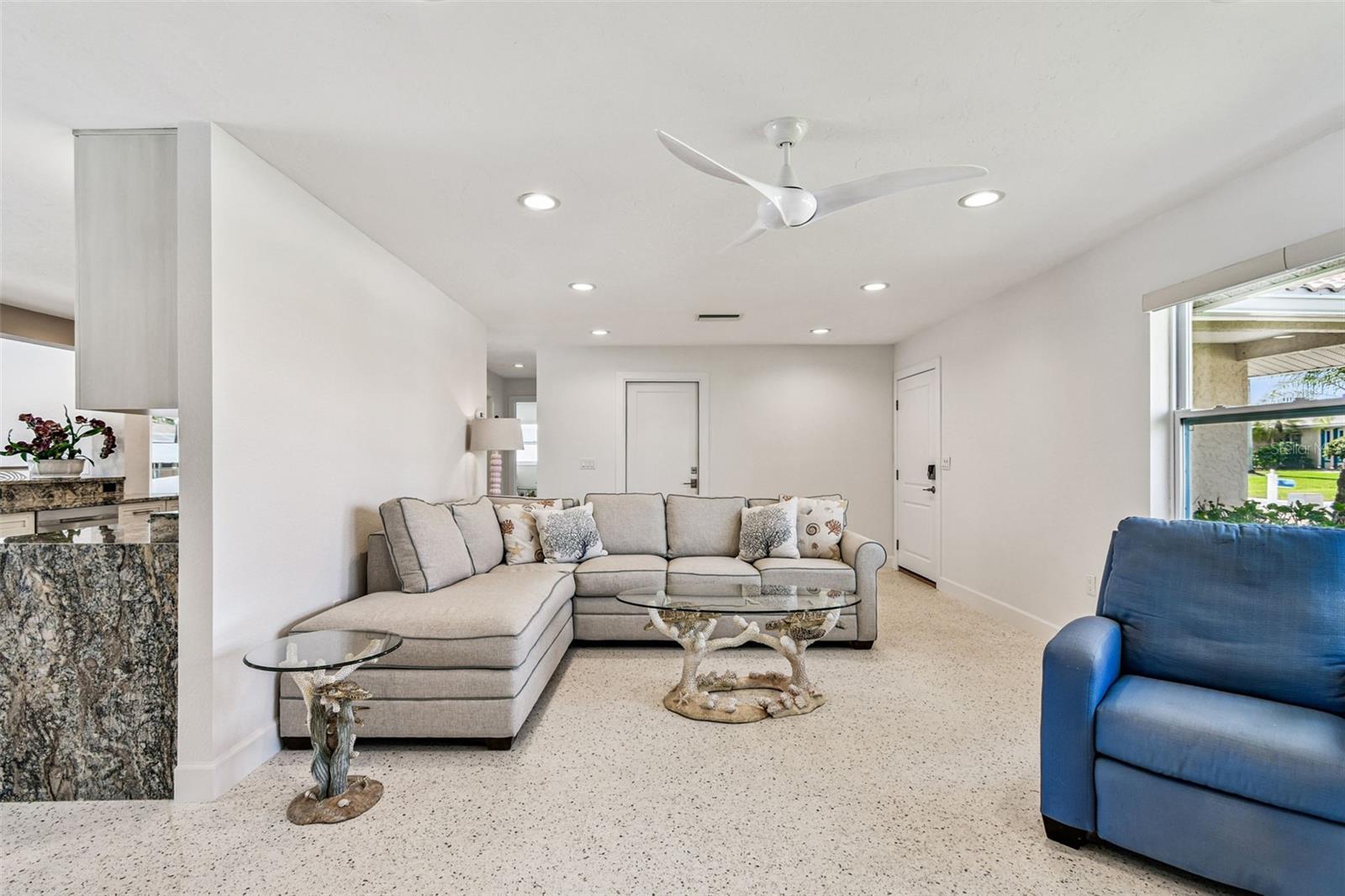 CORAL SHORES - Residential