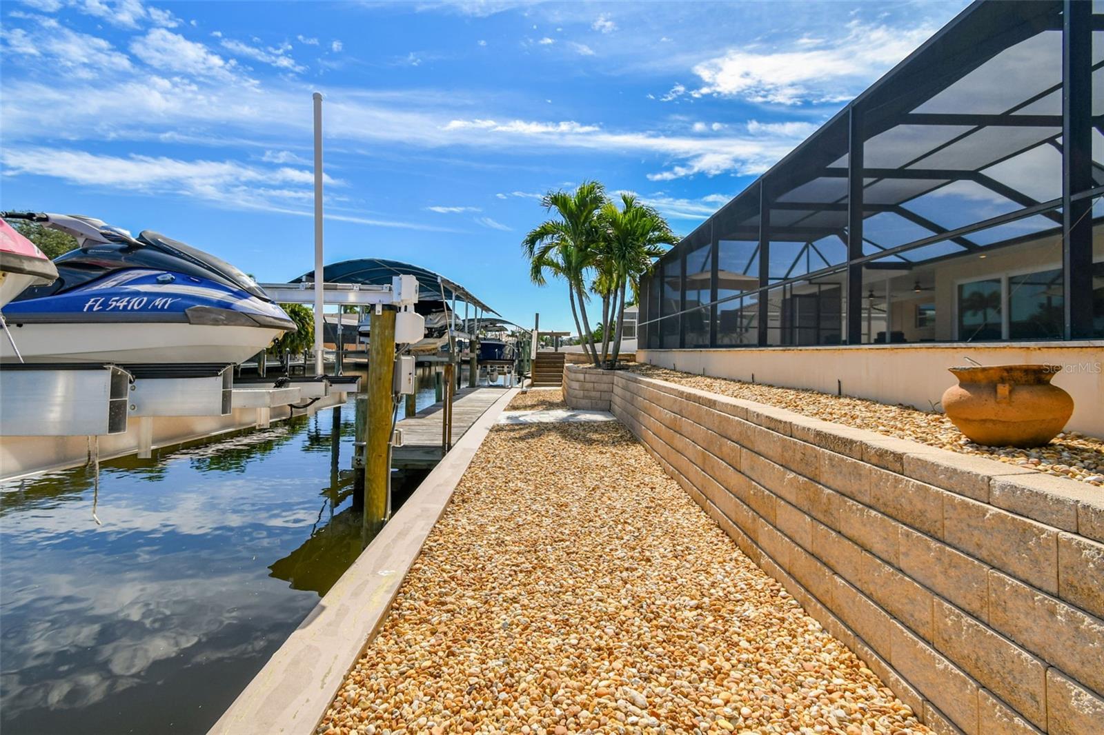 CORAL SHORES - Residential