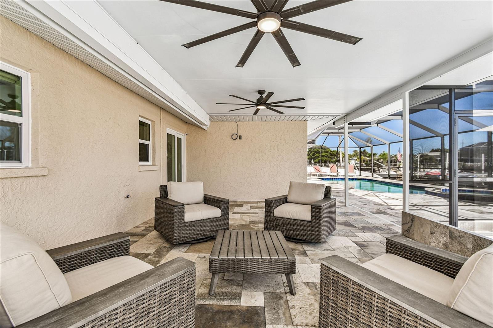 CORAL SHORES - Residential