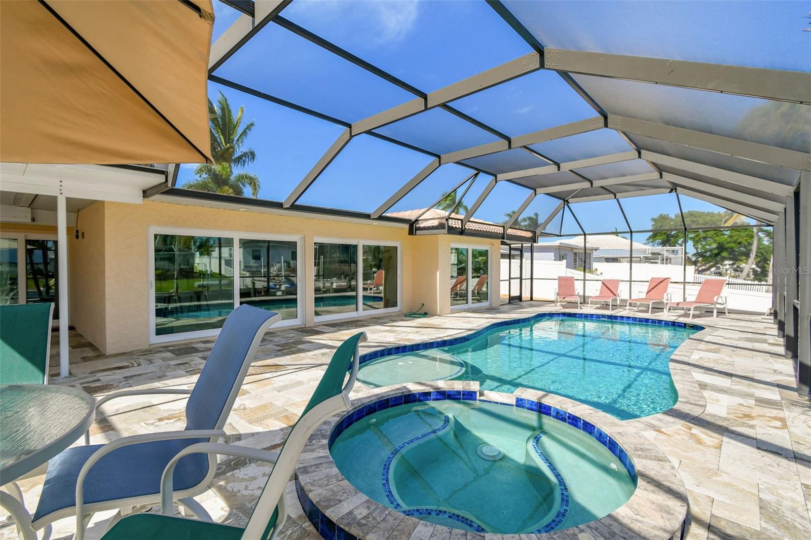 CORAL SHORES - Residential