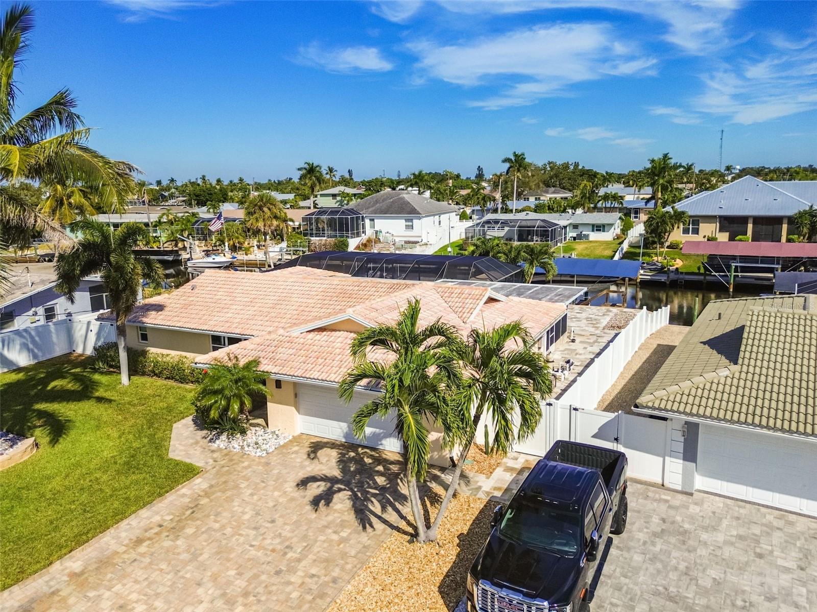 CORAL SHORES - Residential