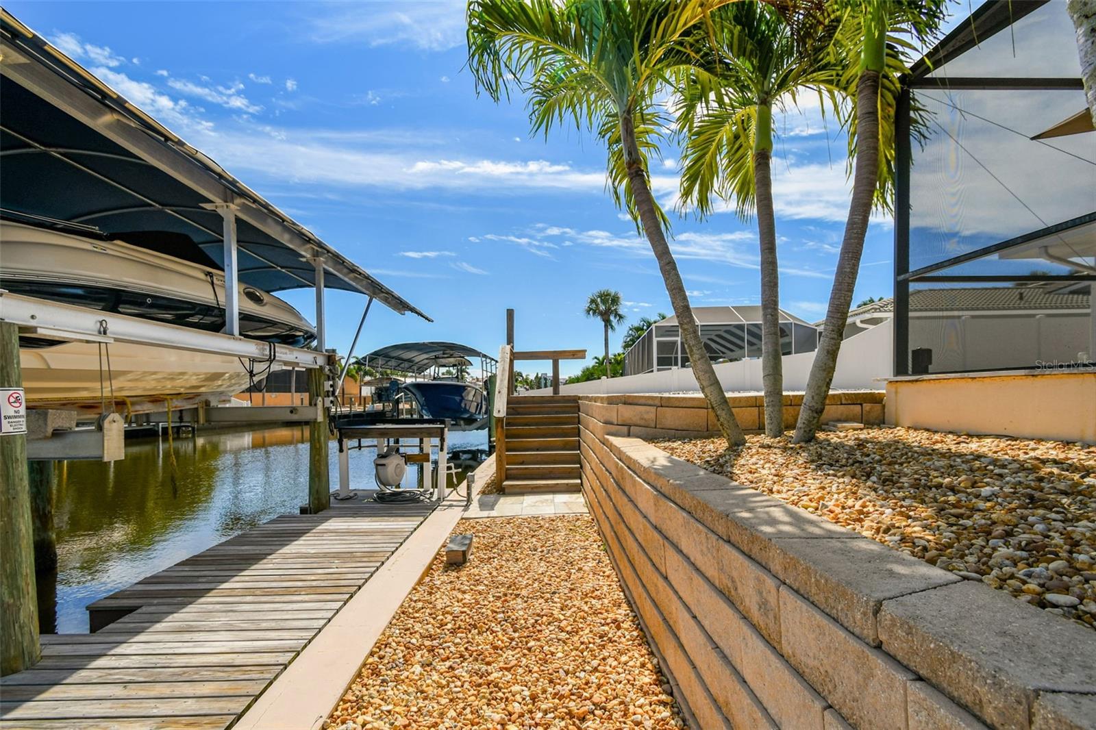 CORAL SHORES - Residential