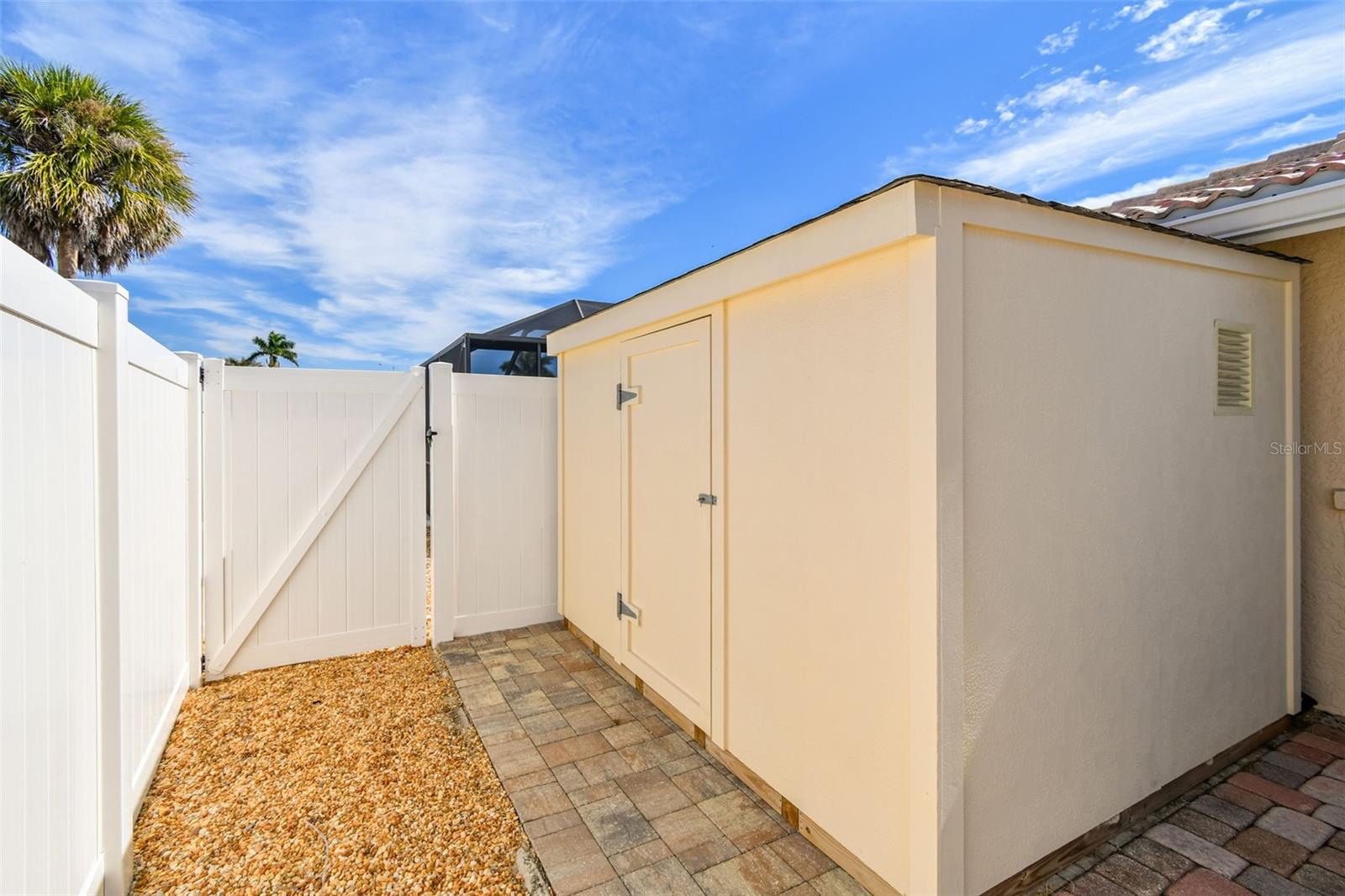 CORAL SHORES - Residential