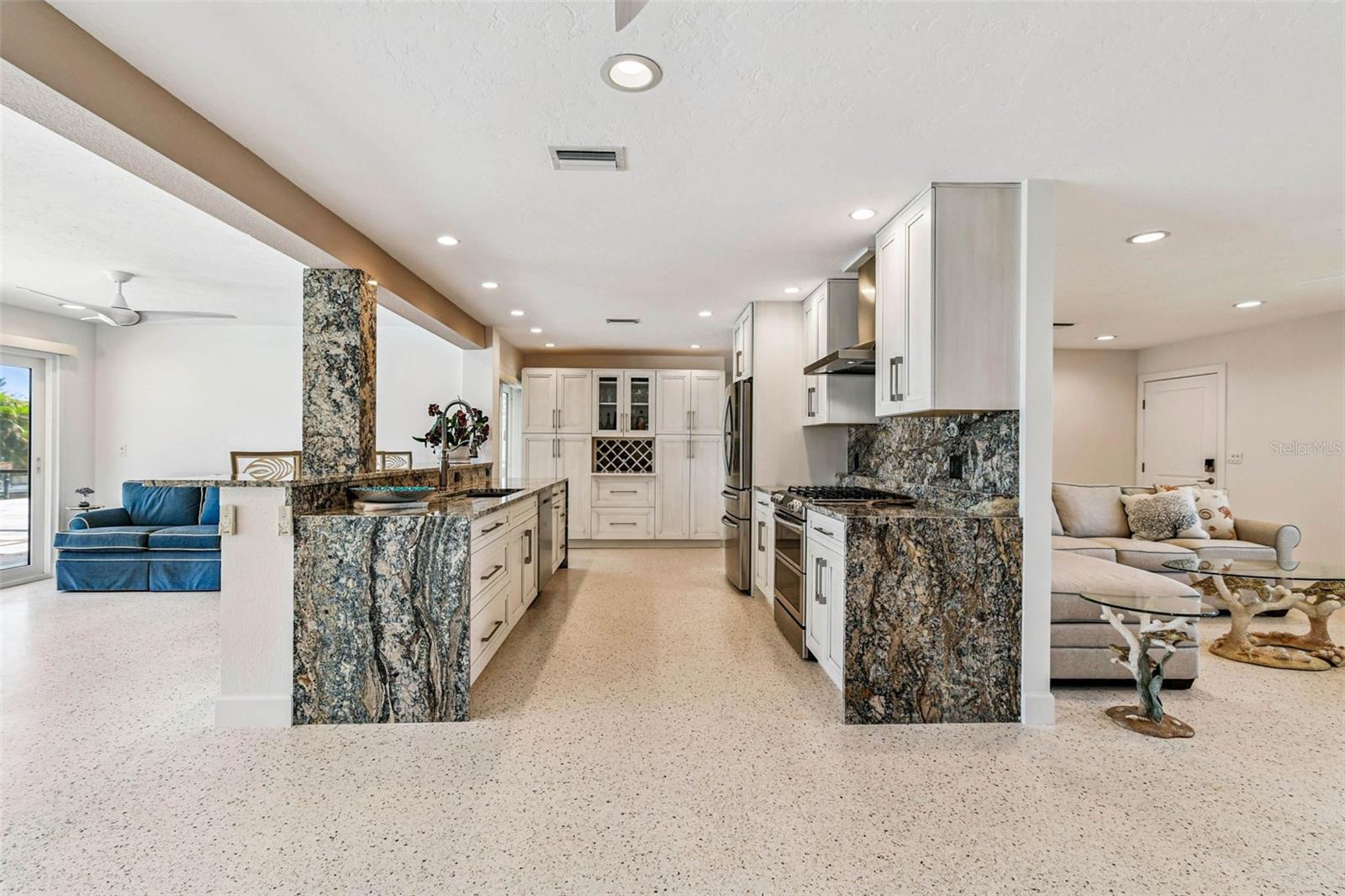 CORAL SHORES - Residential