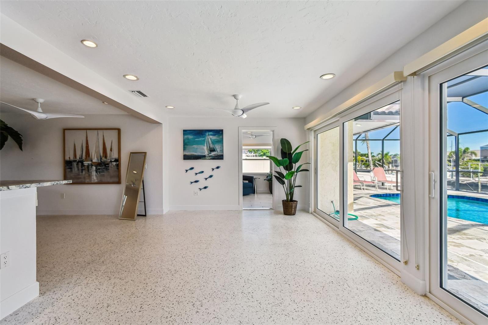 CORAL SHORES - Residential