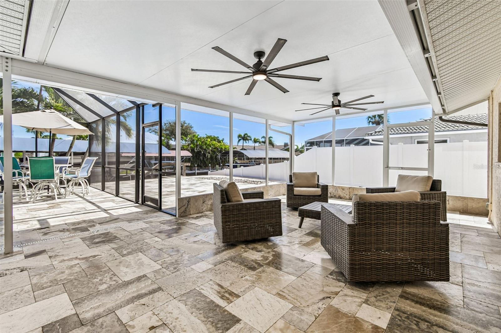 CORAL SHORES - Residential