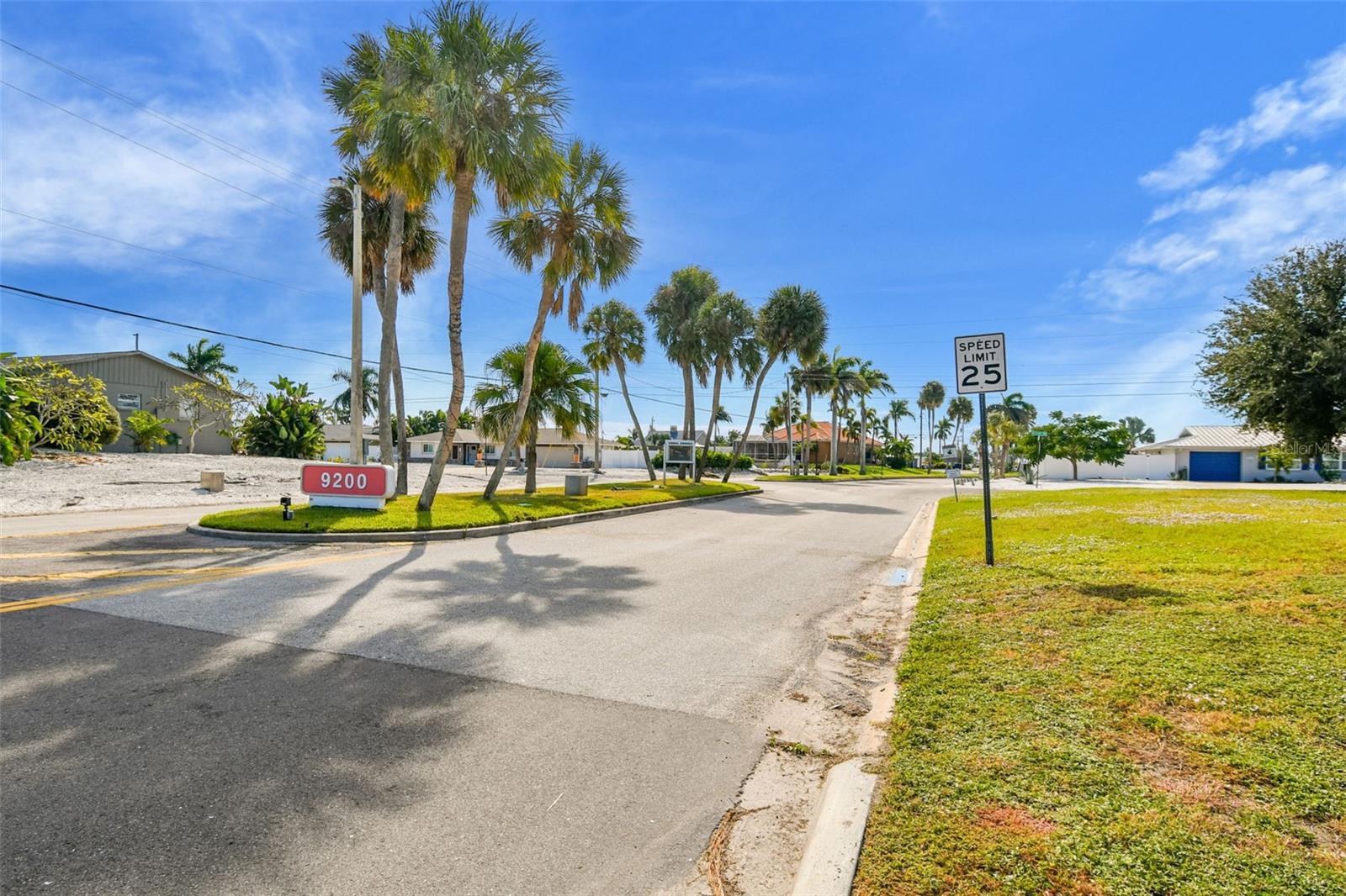 CORAL SHORES - Residential