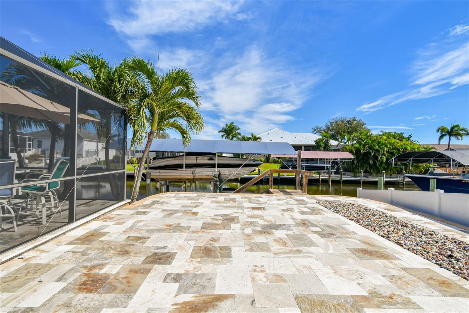 CORAL SHORES - Residential