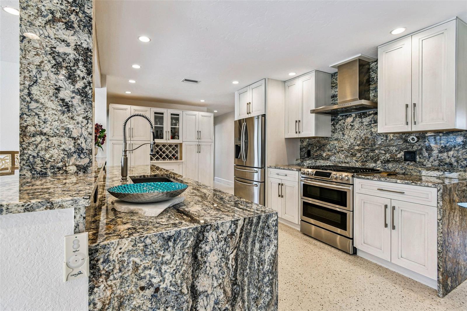 CORAL SHORES - Residential