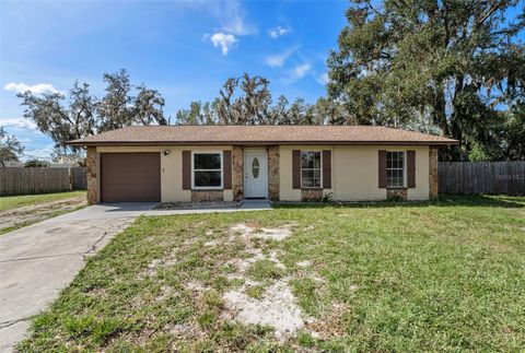 A home in LAKELAND