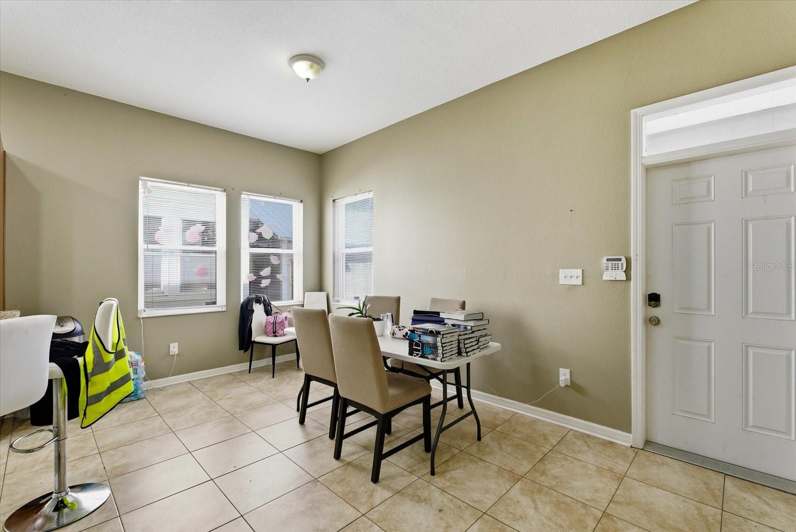 GIUSTOS TWNHMS - Residential Income