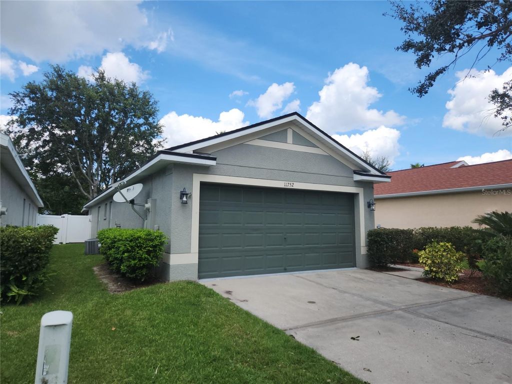 Photo of 11752 Crest Creek Drive, Riverview, FL 33569 (MLS # TB8429833)