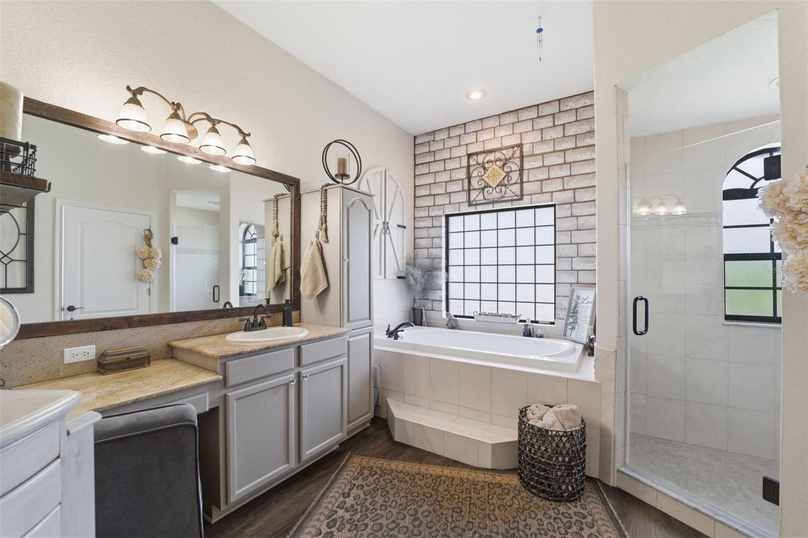 PLANTATION ESTATES - Residential