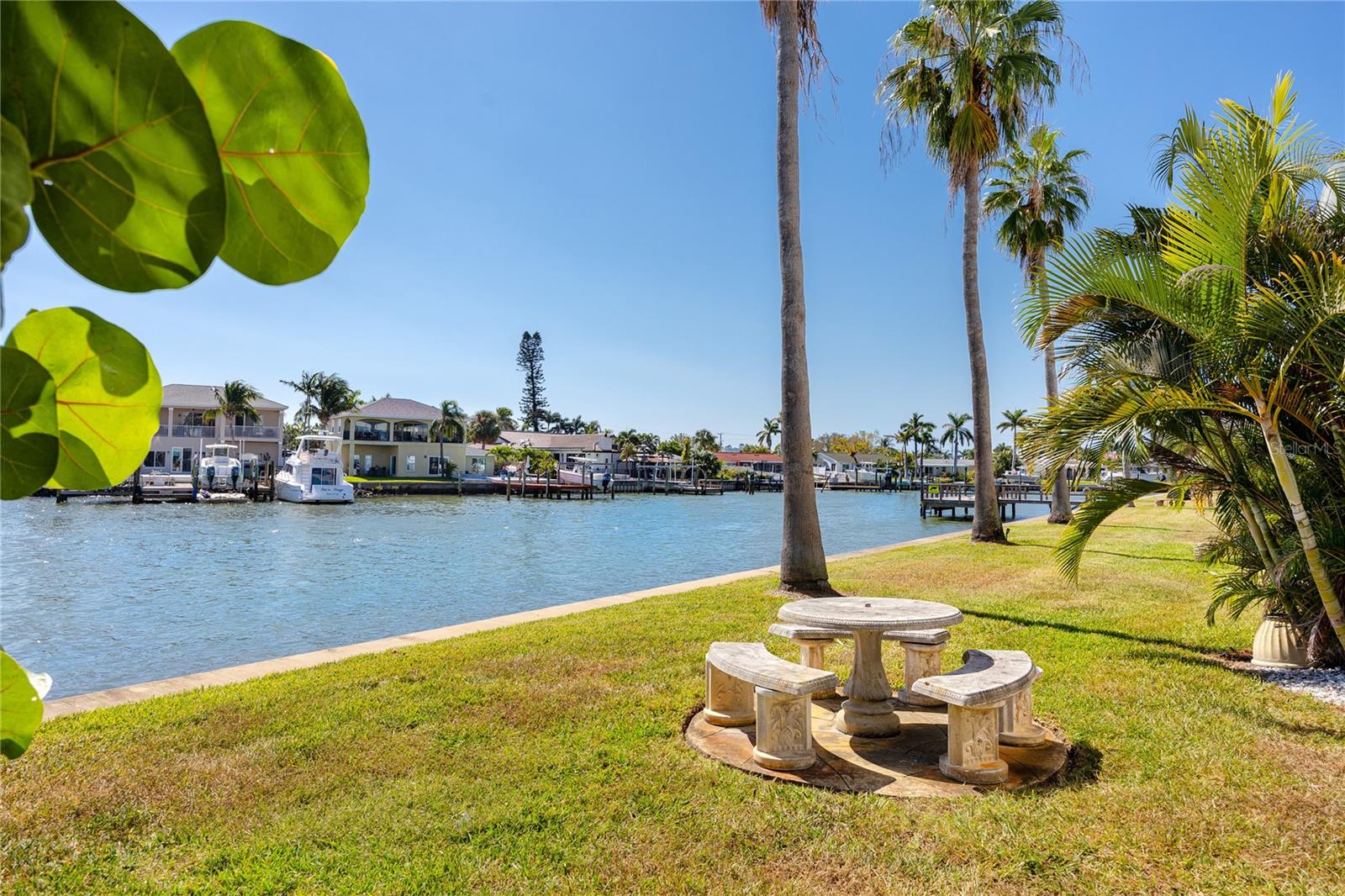 SHORE PLAZA BLDG - Residential