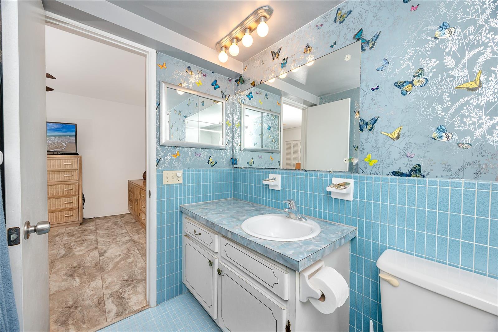 SHORE PLAZA BLDG - Residential