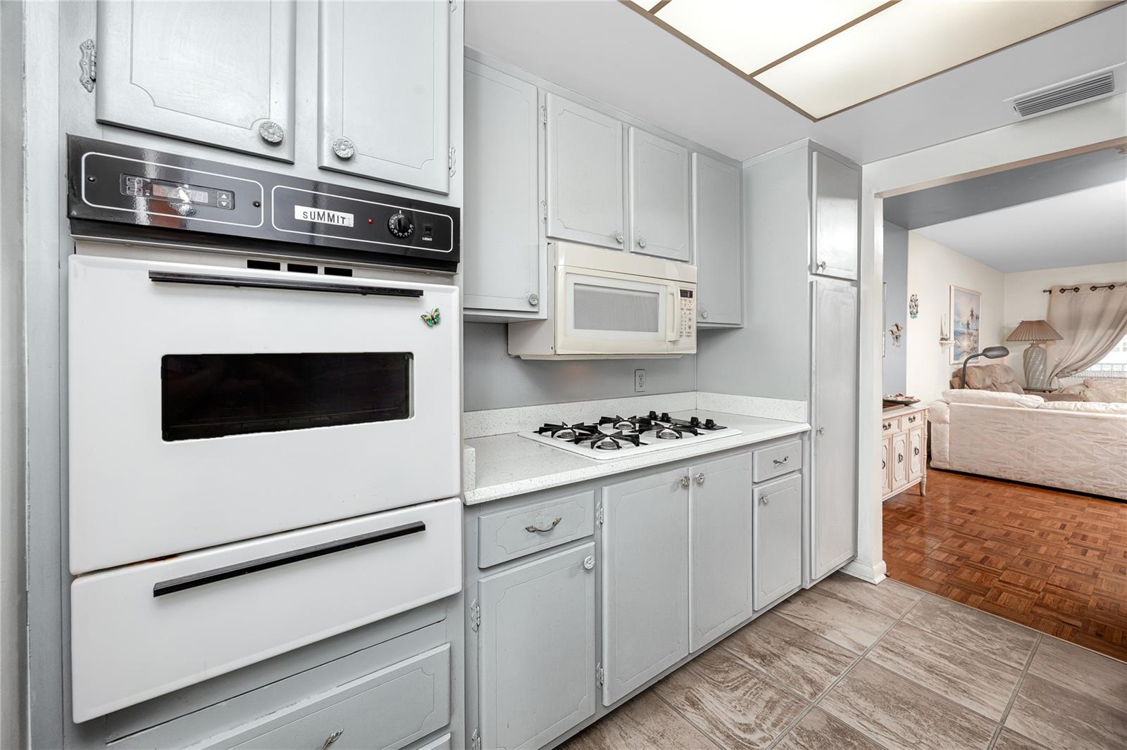 SHORE PLAZA BLDG - Residential