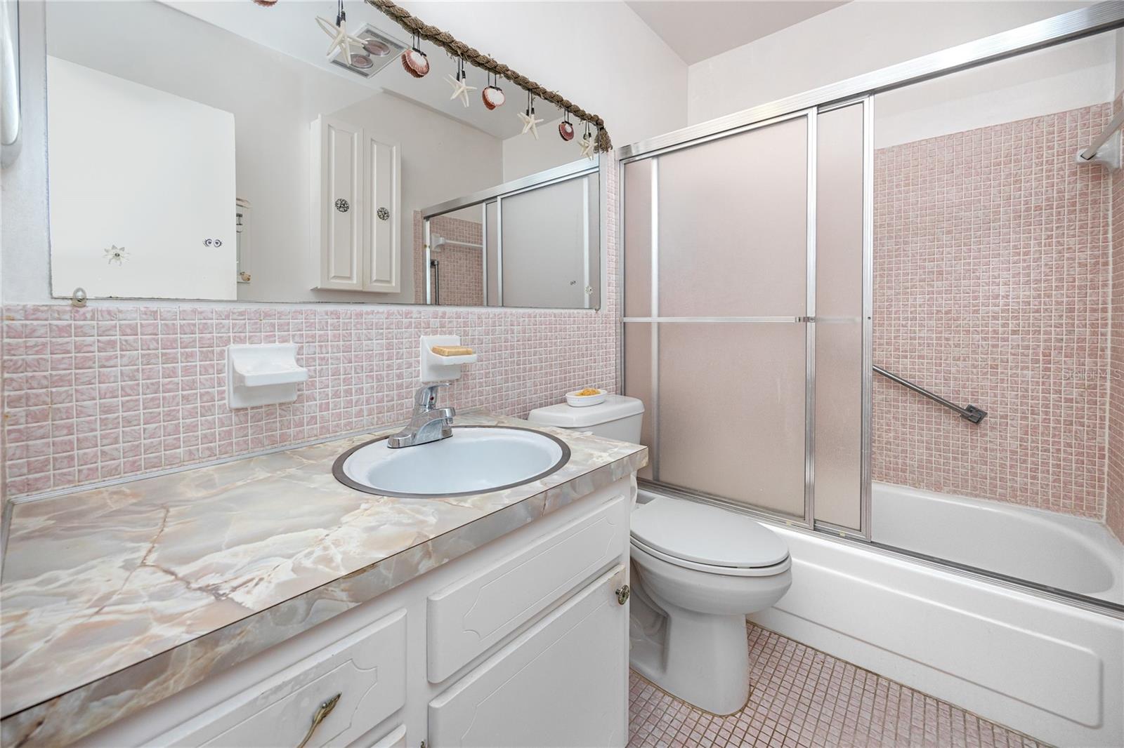 SHORE PLAZA BLDG - Residential