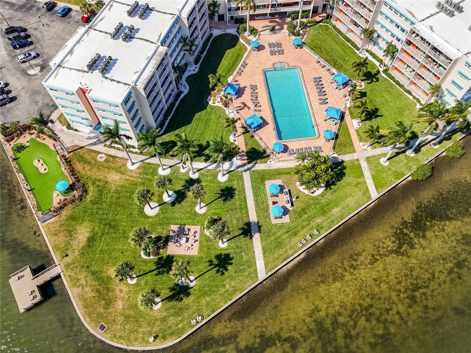 1893 SHORE DRIVE S 302