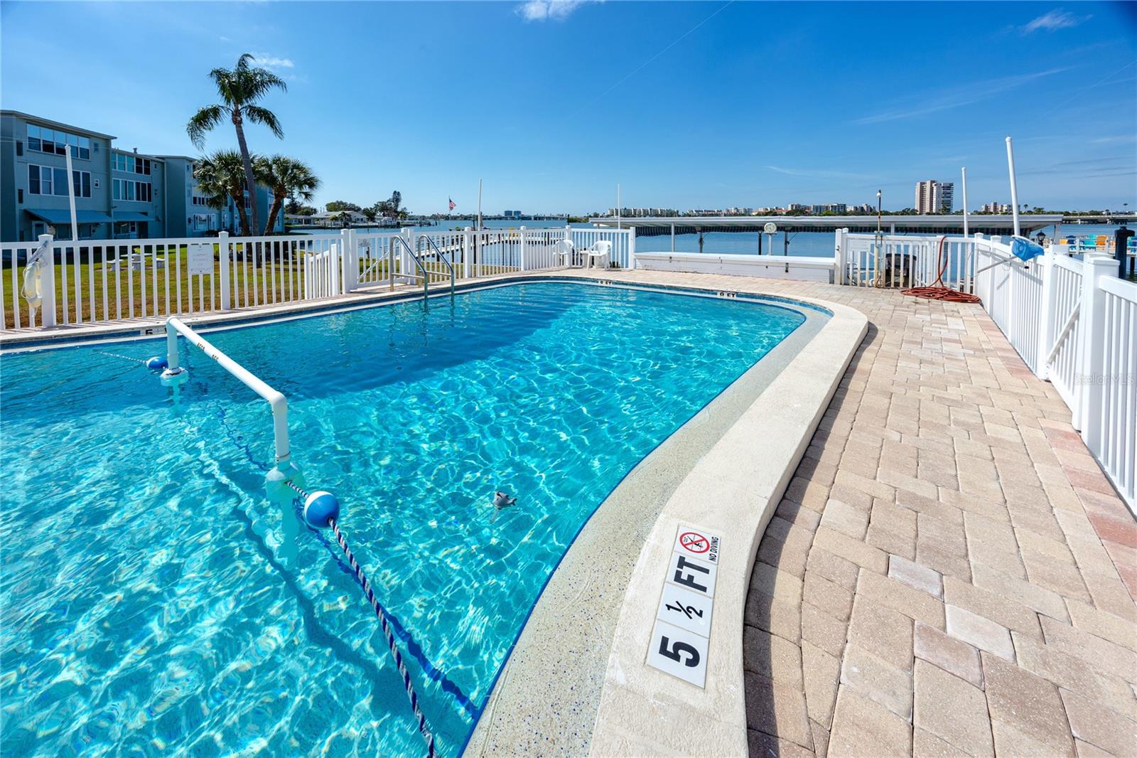 SHORE PLAZA BLDG - Residential