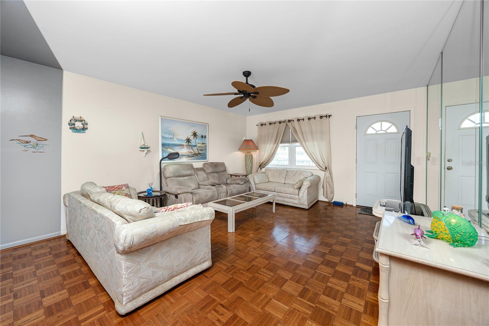 SHORE PLAZA BLDG - Residential