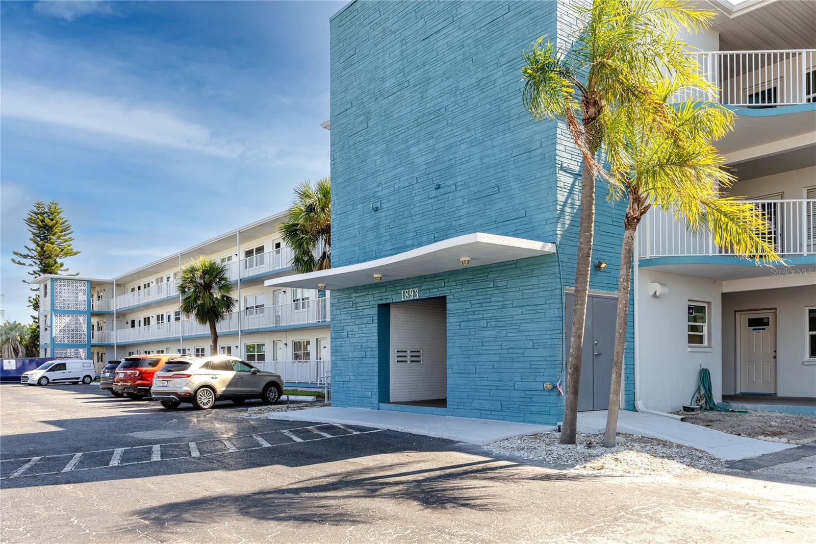 SHORE PLAZA BLDG - Residential