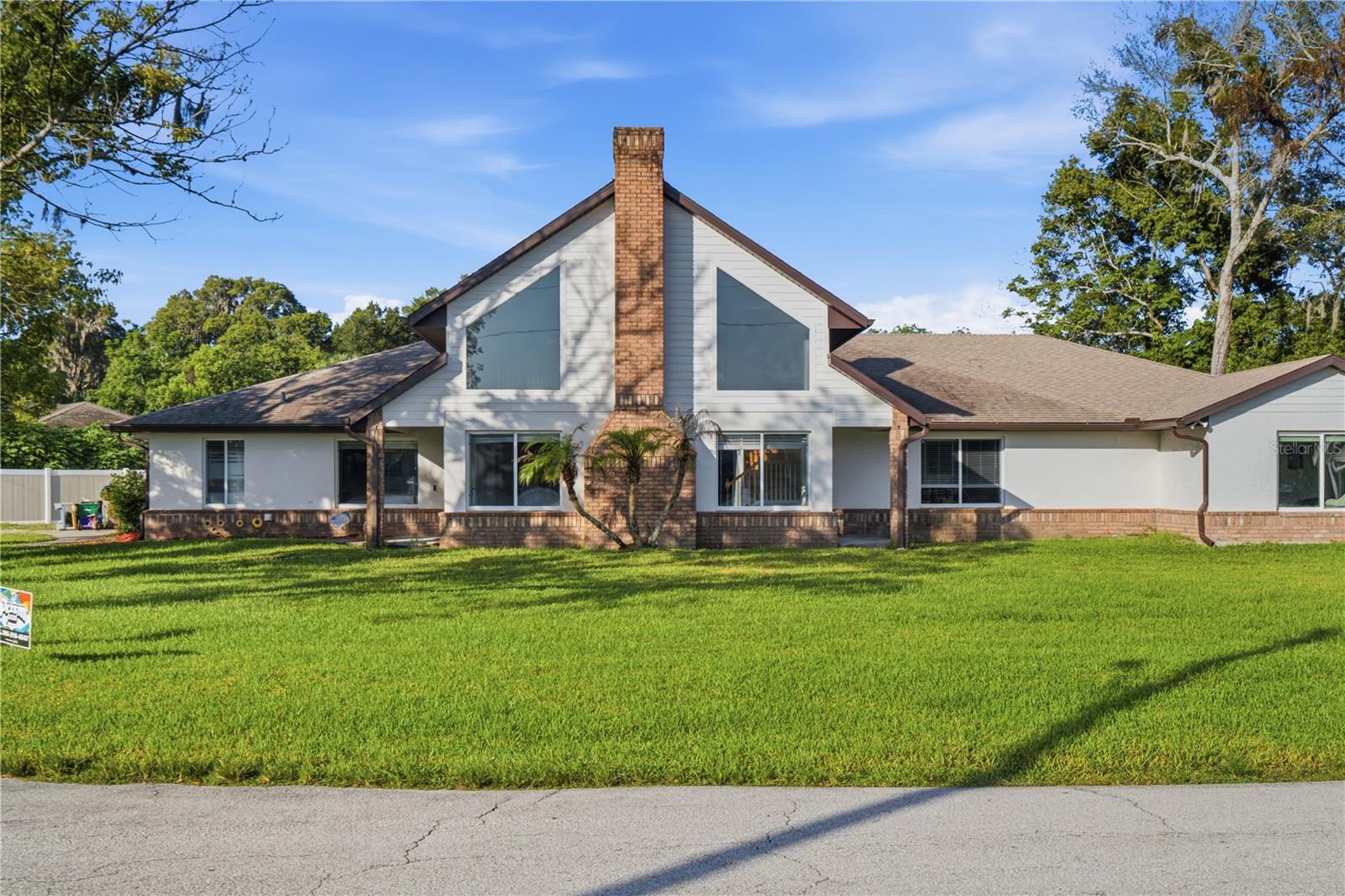 212 PLEASANT STREET