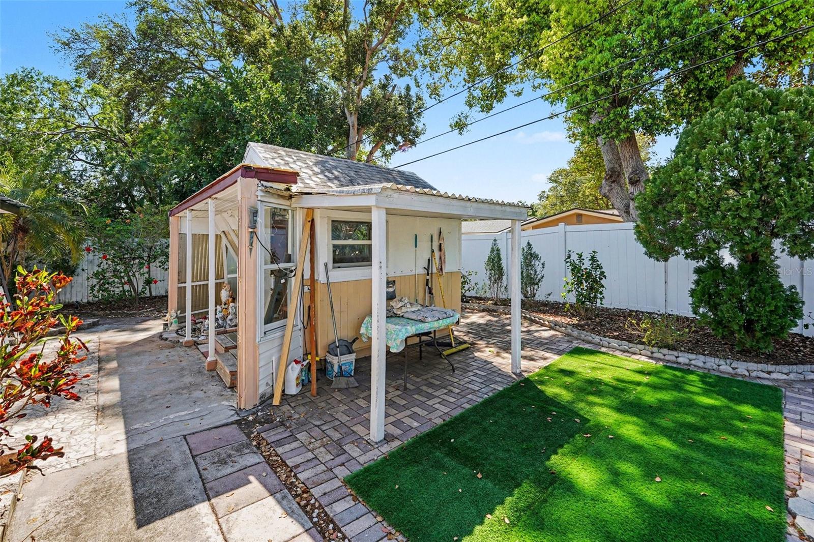 BELLEAIR PARK ESTATES - Residential