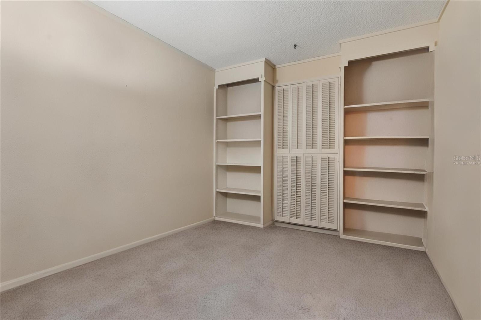 RIVER PKWY SUB - Residential