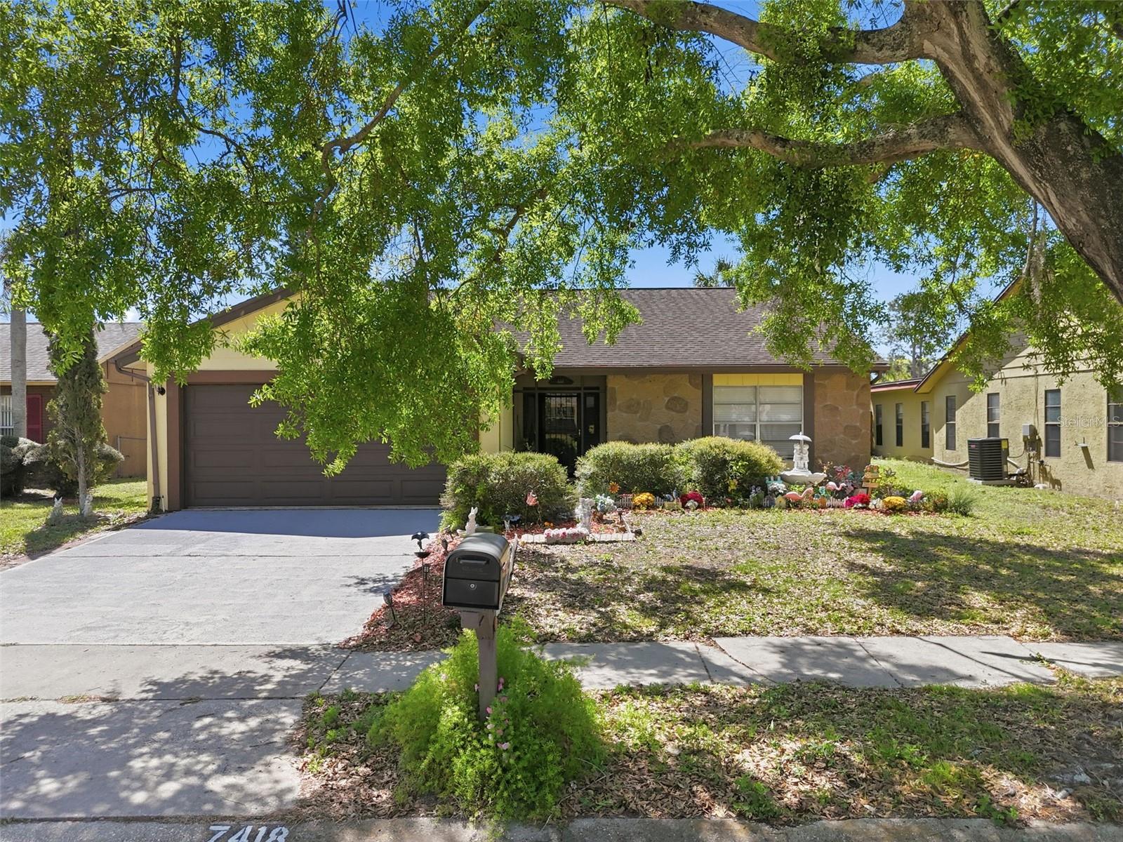 RIVER PKWY SUB - Residential