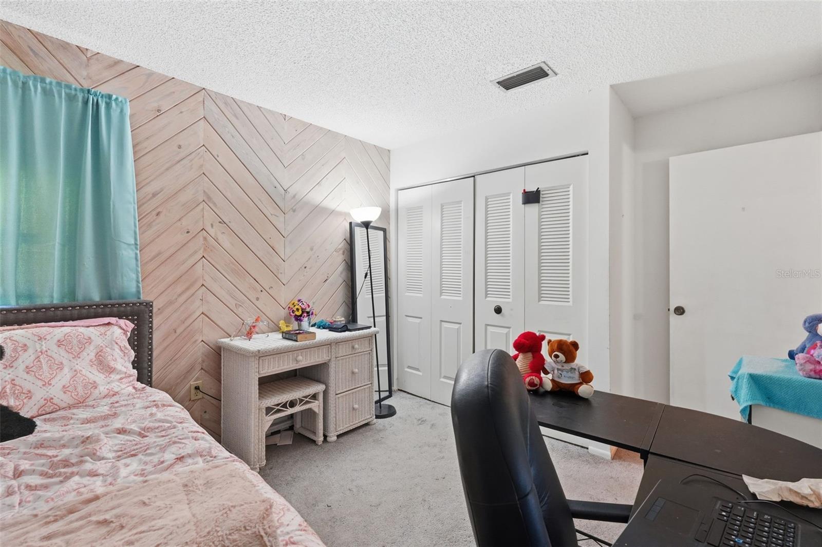 RIVER PKWY SUB - Residential