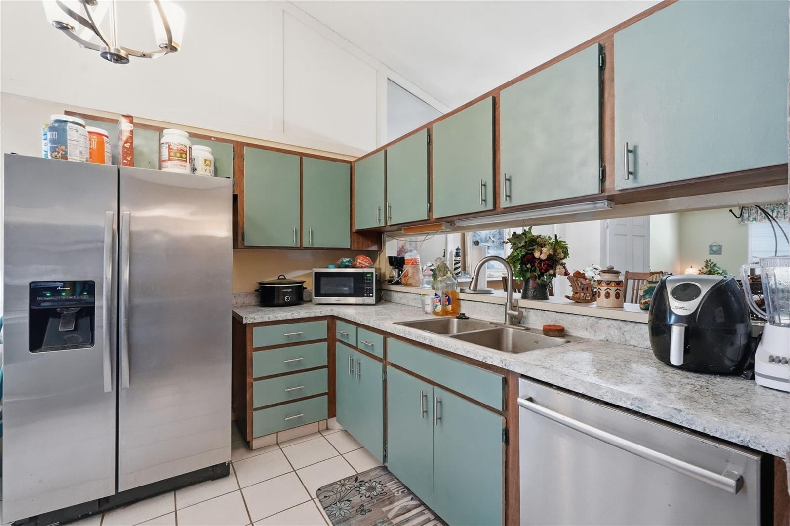 RIVER PKWY SUB - Residential