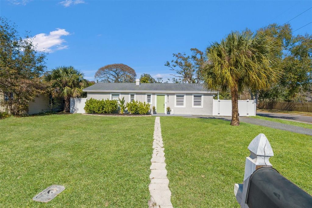 Photo of 4101 W Oklahoma Avenue, Tampa, FL 33616 (MLS # TB8475541)