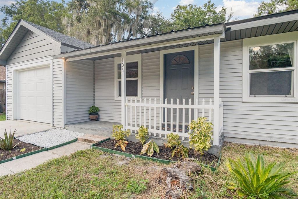 Photo of 106 Debary Drive, Debary, FL 32713 (MLS # O6348501)