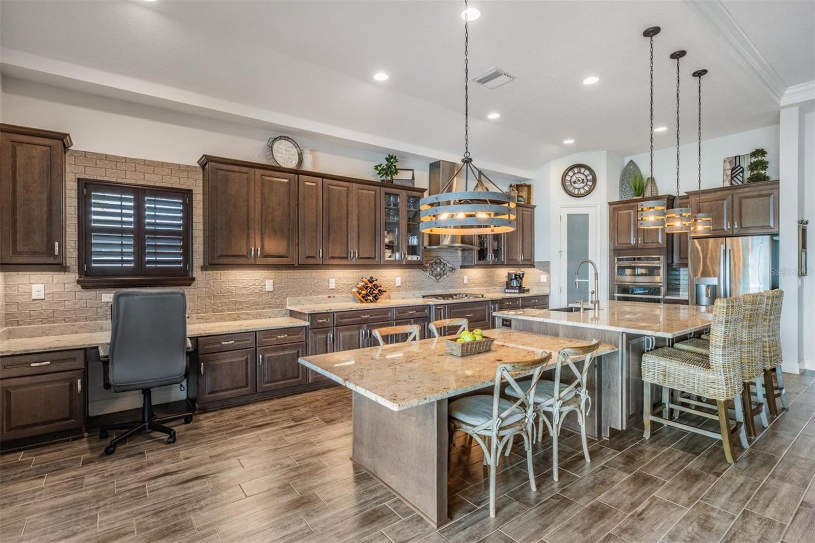 PRISTINE LAKE PRESERVE - Residential