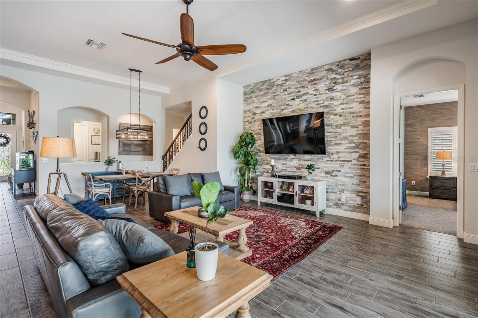 PRISTINE LAKE PRESERVE - Residential