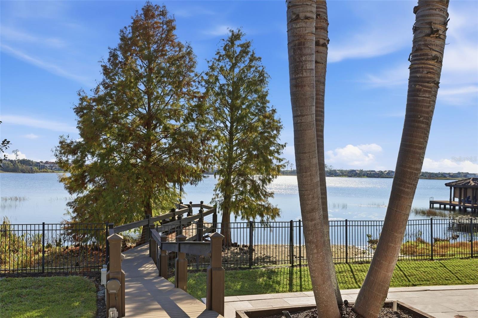 KEENES POINTE - Residential