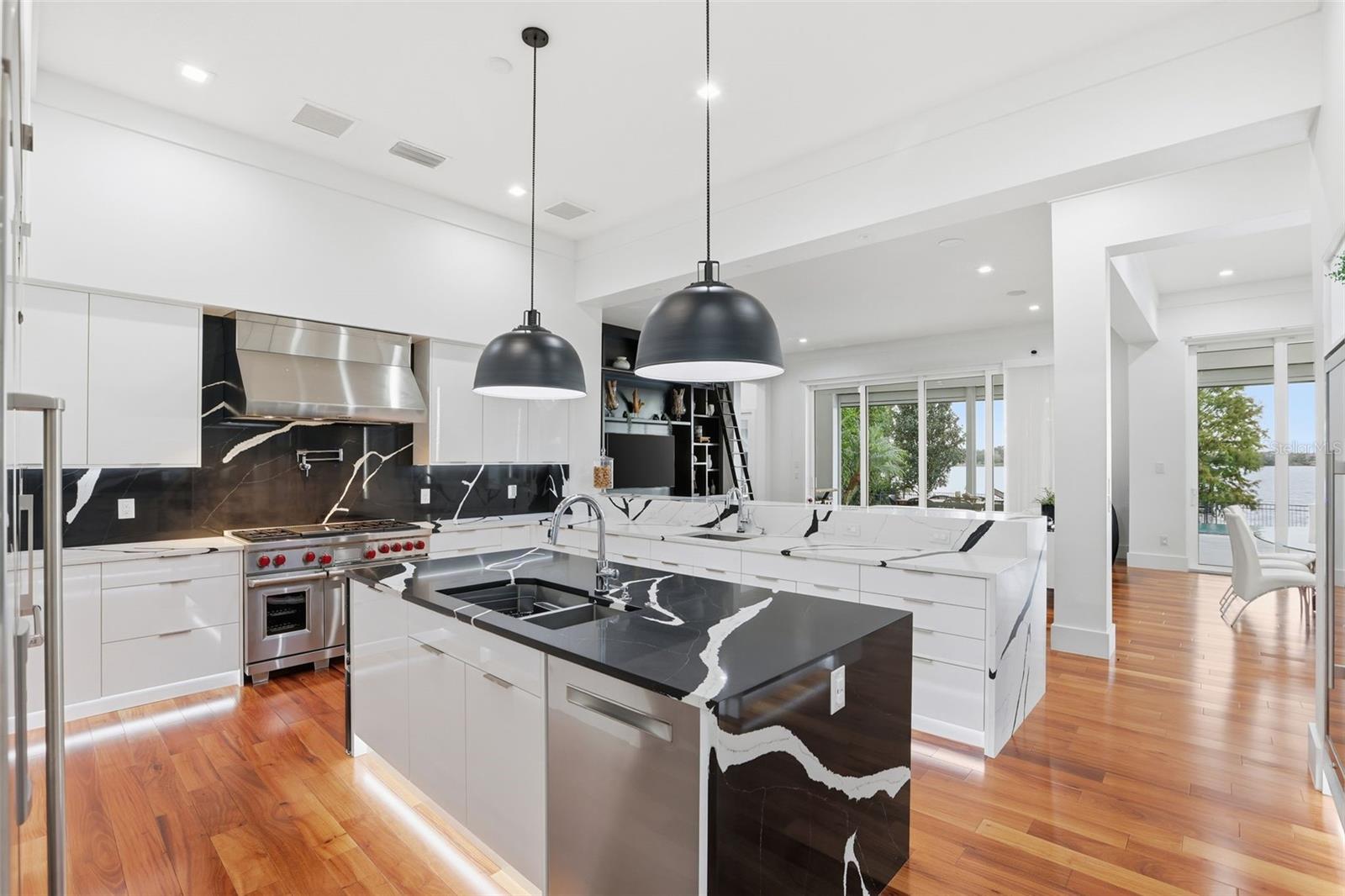 KEENES POINTE - Residential