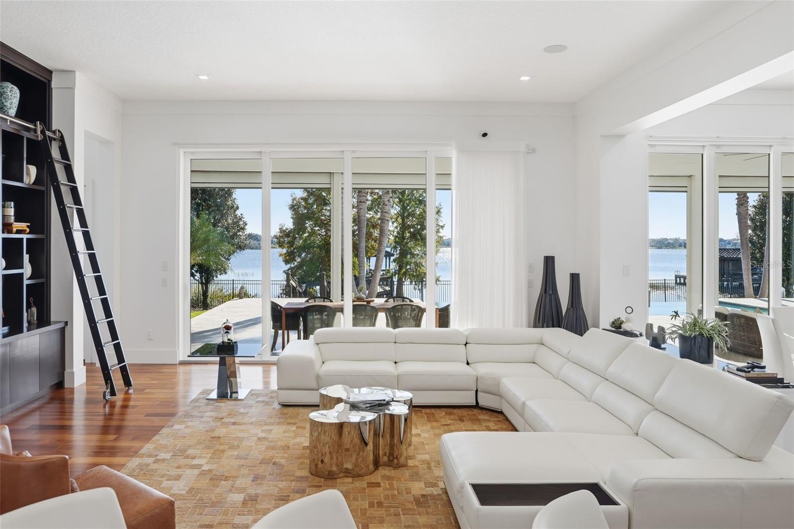 KEENES POINTE - Residential